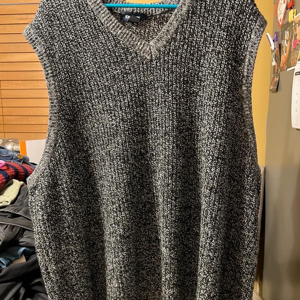 Men's V-Neck Sweater Vest - Black and Gray